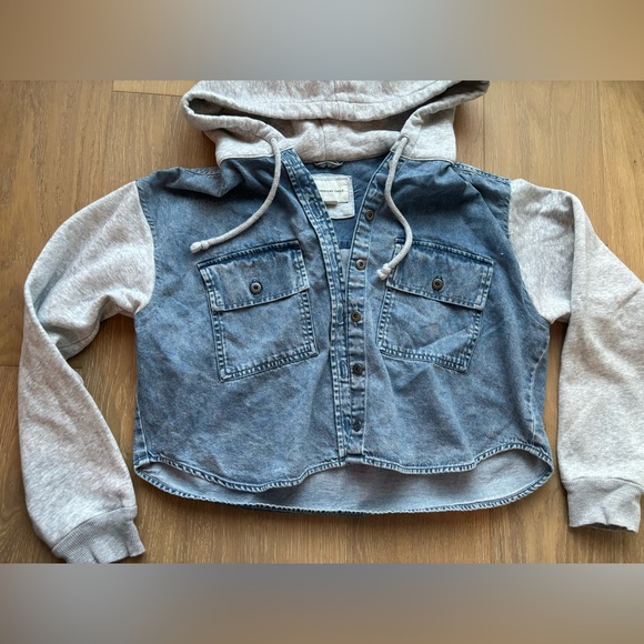 ‼️SOLD‼️ American Eagle Denim Sweater - Picture 2 of 5